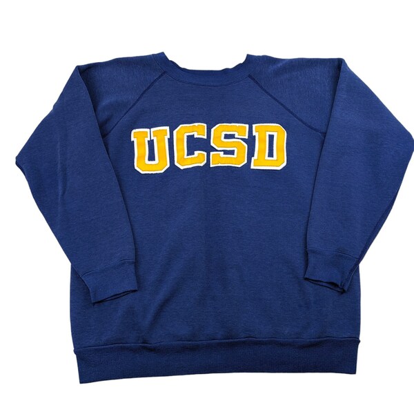 80s Vintage UCSD Sweatshirt University of California San Diego UC San Diego Stitched Blue Raglan Discus Athletic Size L/XL