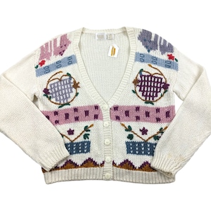 Suéter de punto vintage de los años 90 con bordado cottagecore, flores multicolores, botones de ramio/acrílico, agujas e hilo tamaño mediano