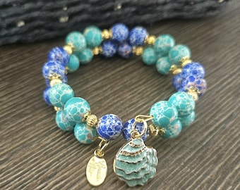 Turquoise seashell charm bracelet: beaded beach jewelry