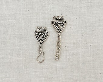 Sterling Clasp 3-loop Triangle