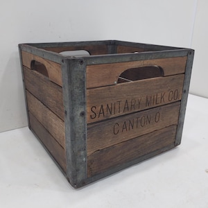 Vintage Sanitär Holz und Metall, Milchkiste, Aufbewahrungskiste, Holzkiste, Holzkiste, Holzkiste mit Werbung, Industrielle Lagerung
