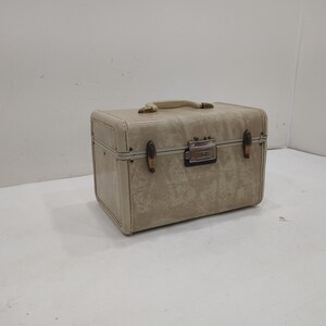 Treinkoffer, make-upkoffer, make-upkoffer, witmarmeren samsonite, nachtkoffer, kleine koffer, bruiloftdecor, fotorekwisiet