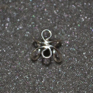 Ear Cuff de alambre de doble bucle de plata de ley: clip ajustable sin perforar en la oreja. Envoltura para los oídos, completamente libre de níquel e hipoalergénica.
