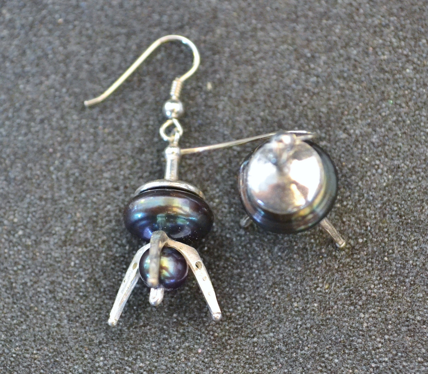 GLI ORECCHINI PENDENTI – Artedì: arte in divenire