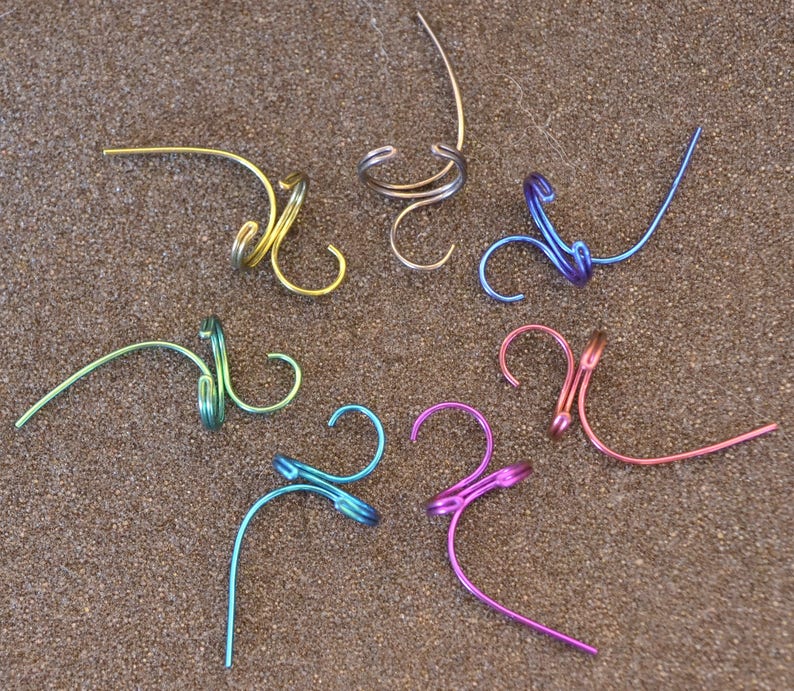 Tear Loop Earcuff