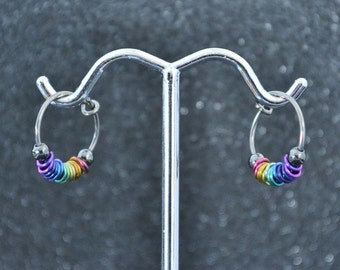 Créoles en niobium 1/2 po. (12 mm) « Pride » - Tout un arc-en-ciel ! 20 g. Bijoux LGBTQA, sans nickel et hypoallergéniques.