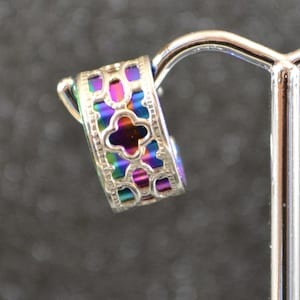 Niobium mit Sterling Silber Filigree Ohrschmeichler - wähle eine Farbe! Nicht durchbohrter Ohrschmuck, eloxierter Regenbogen, hypoallergen und verstellbar.