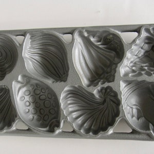 John Wright Cast Iron Sea Shell Baking Cornbread Cake Pan Mold Vintage 1989 • Made in the USA