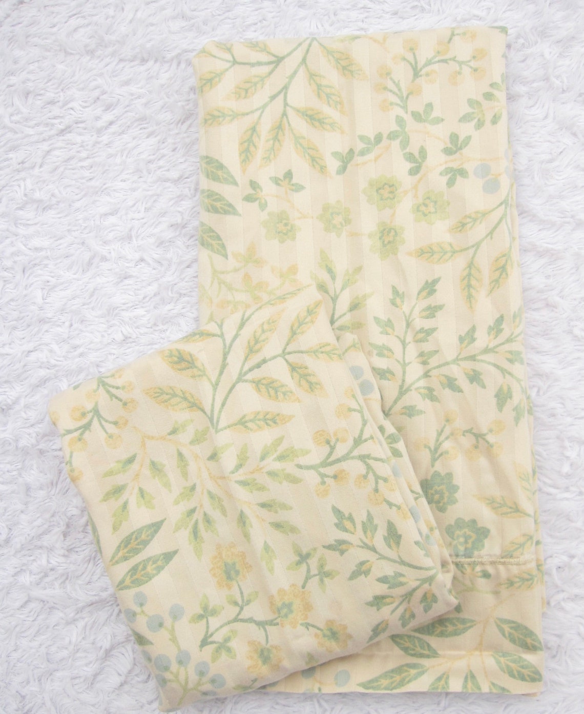 LL Bean 2 Floral Pillowcases Botanical Print Green Blue