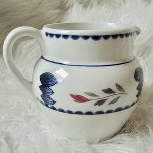 VTG Adams Lancaster Creamer 3.5” Ironstone Dinnerware Red White Blue • Made in England