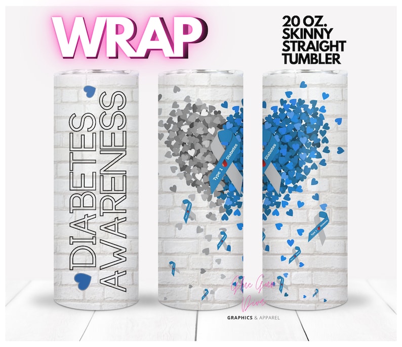 K&ouml;nnte beinhalten: Ein 591 ml schlanker, gerader Becher mit wei&szlig;em Ziegelhintergrund. Der Becher zeigt die Worte "Diabetes Awareness" und blaue Herzen. Weitere Designs sind ein Herz aus blauen und grauen Herzen und ein blaues Band mit den Worten "Typ-1-Diabetes".