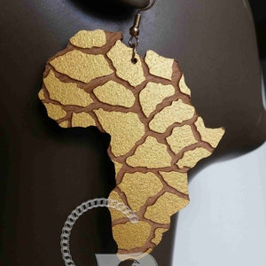 Pendientes de madera de África con estampado animal, mapa africano grabado patrón jirafa oro o plata