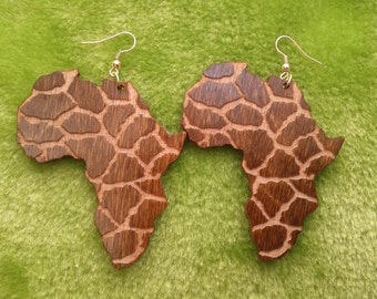 Africa wooden earrings with animal print, African map engraved giraffe pattern