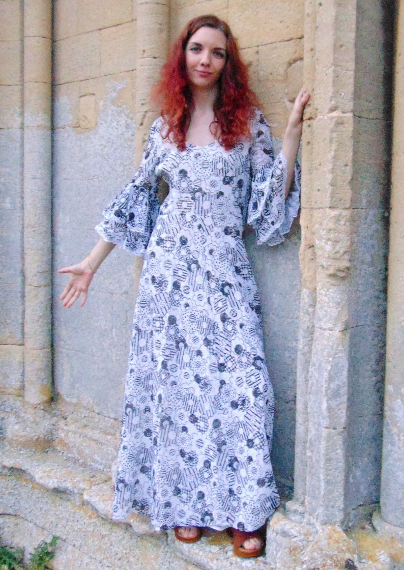 Vintage 60s Hippie Dress // 70s Maxi Dress // Psychedelic Dress // Flower Power // Floral Dress // Layered Sleeves // Tiered Flutter Sleeve image 3