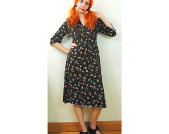 Vintage 60s Midi Dress // 70s Floral Dress // Ditsy Floral // Hippie Dress // Gypsy Dress // Folk Dress // Woodland // Prairie Dress