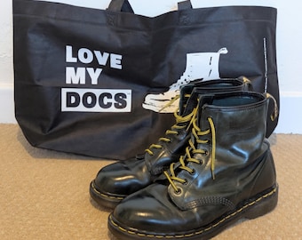 Vintage Green Dr Martens Boots / Pascal 1460 Air Wair / 90s Docs / Doc Martens Combat Boots / Skinhead Punk Boots / Grunge Style / UK 7.5 8