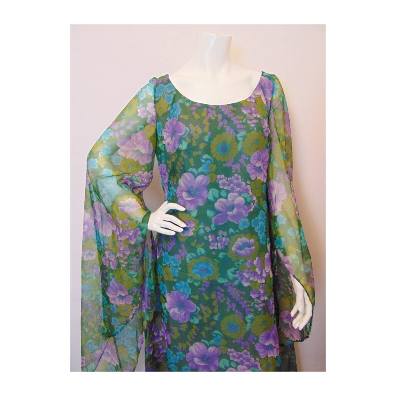 Vintage 70s Floral Maxi Dress // Big Sleeves // Medieval Dress // Psychedelic Dress // Hippie Dress // Gypsy Dress // Angel Sleeves // Disco image 4