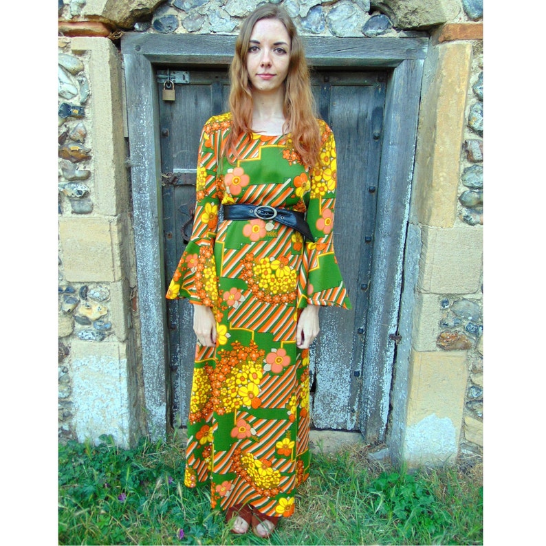 Vintage 60s Psychedelic Dress // 70s Maxi Dress // Statement Dress // Disco // Medieval // Bell Sleeve // Flared Sleeves // Flower Power image 10
