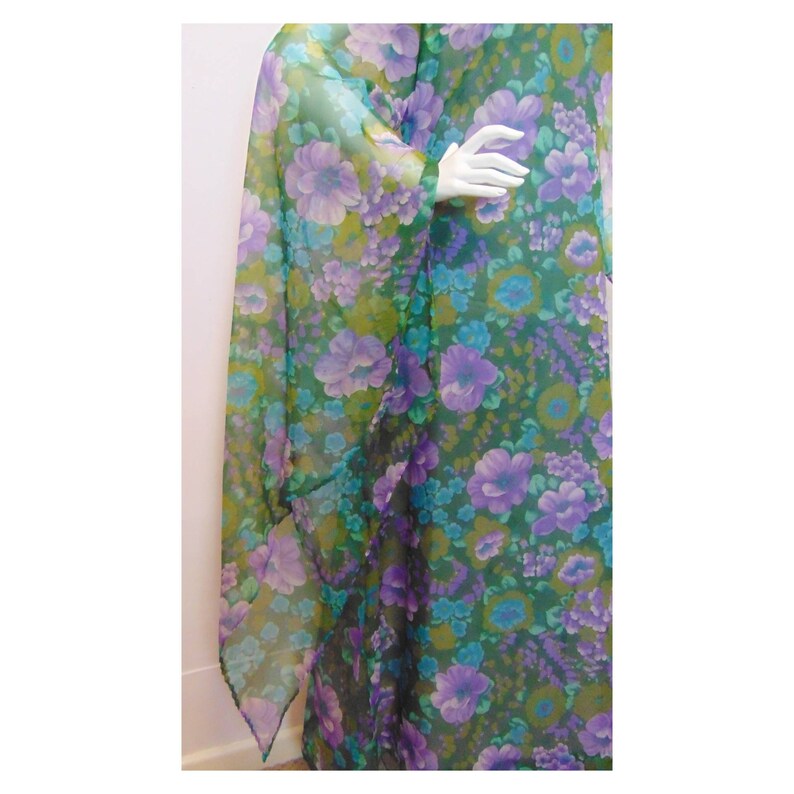 Vintage 70s Floral Maxi Dress // Big Sleeves // Medieval Dress // Psychedelic Dress // Hippie Dress // Gypsy Dress // Angel Sleeves // Disco image 7