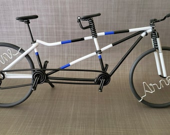 Miniature tandem mountain bike made of aluminum wire