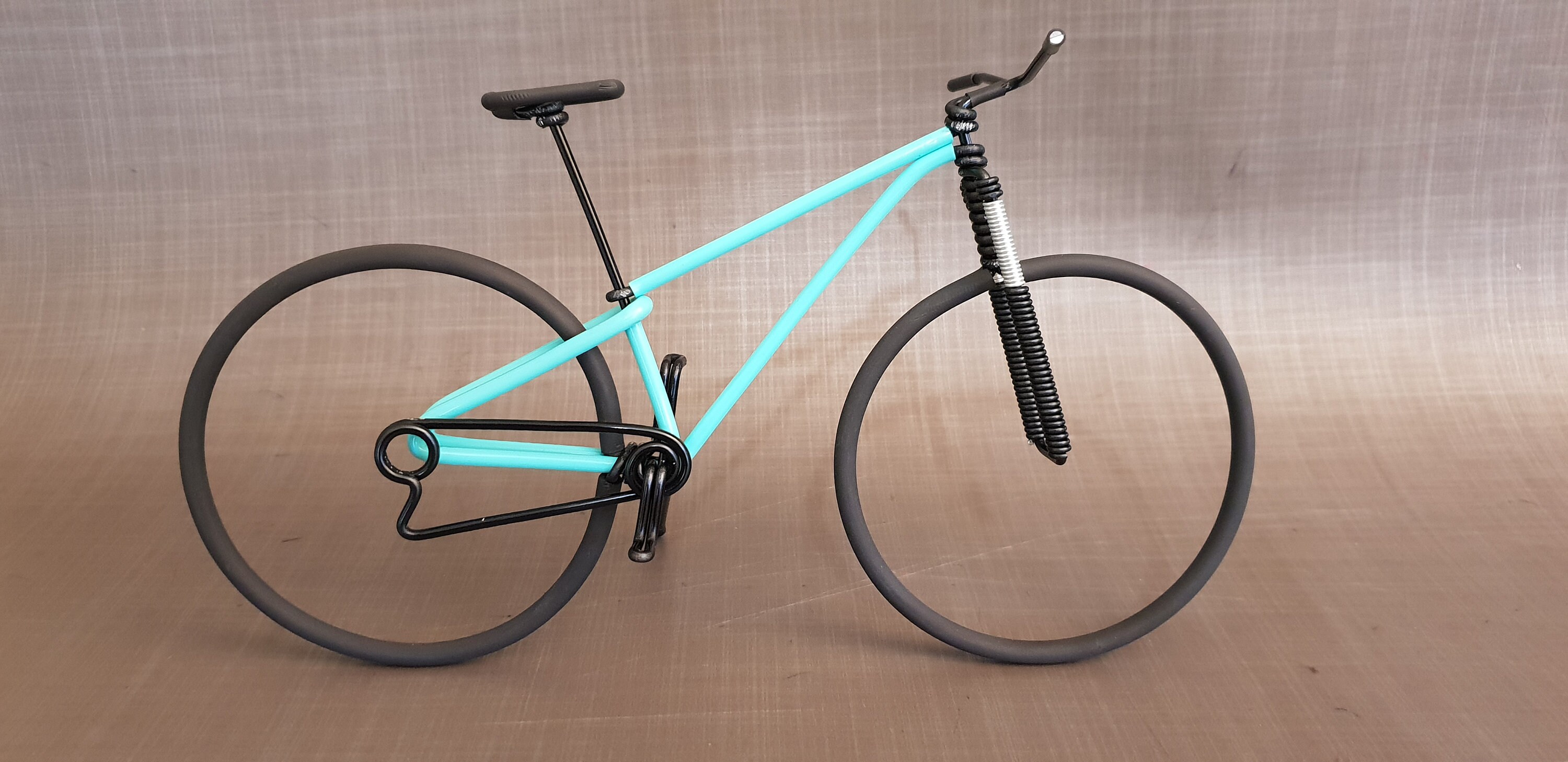 Vtt en Fil Aluminium Fait Main/Mountain Bike in Aluminium Wire