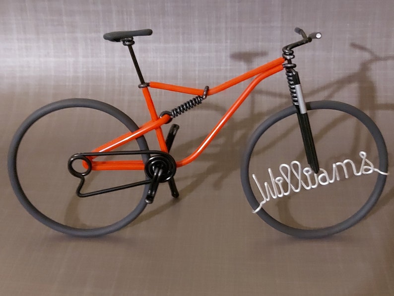 Vélo VTT suspendu Miniature en fil aluminium. Personalized Mountain bike in aluminium wire image 1