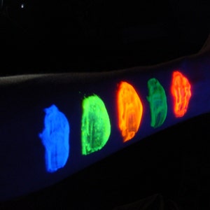 Fluorescent UV body paint 5 x 0.25 oz color set neon radiant glow non-toxic, latex free image 3