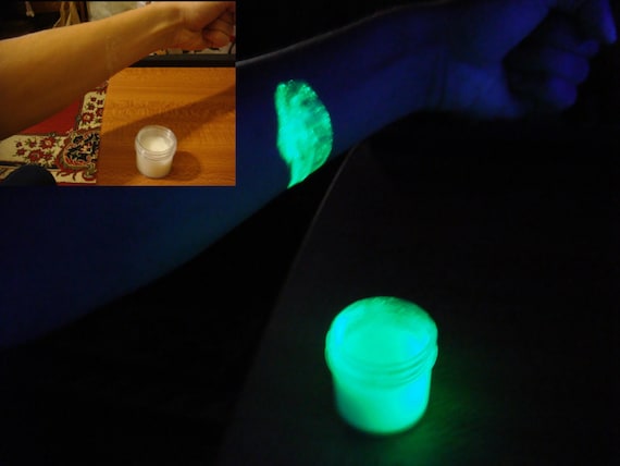 Invisible Red Glow in The Dark Paint & UV Paint