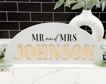 Letrero de acrílico espejado para la mesa principal de la boda, decoración con los apellidos Sr. y Sra. en dorado