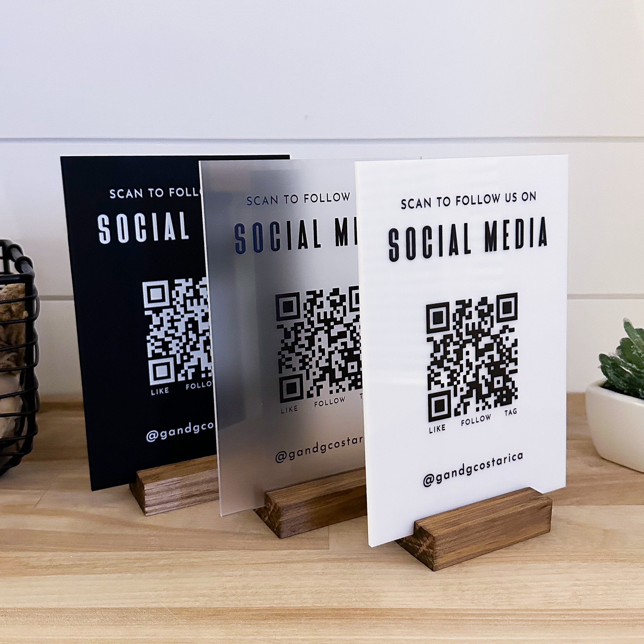 Personalisierter QR-Code Würfel Aus Acryl (7x7x7 Cm) – Individuell Bedruckt, Für Social Media, Restaurant-Menü, WLAN