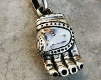 MMA glove pendant in silver.925