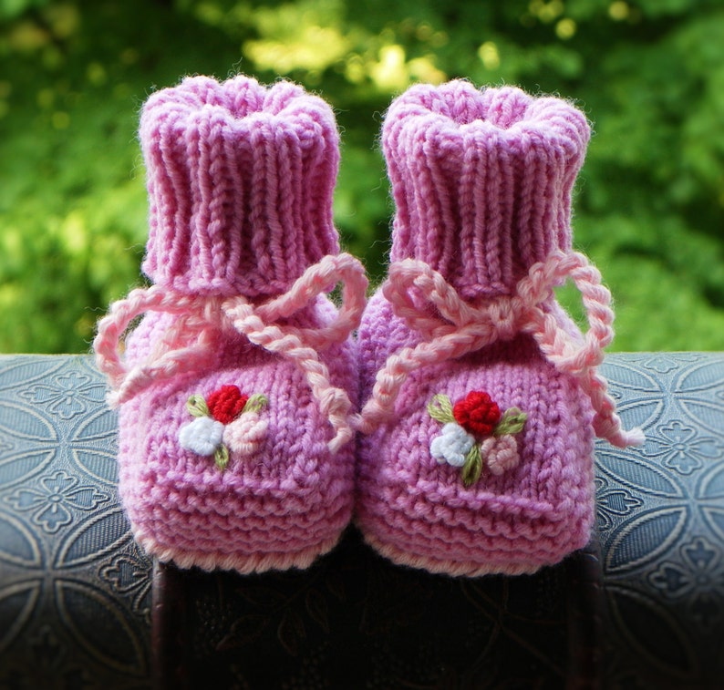 Pink baby girl booties wool slippers shoes with roses knitted bo