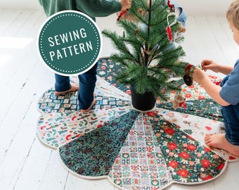 Scalloped Edge Christmas Tree Skirt Sewing Pattern, Quilted, DIY Tutorial (PDF)