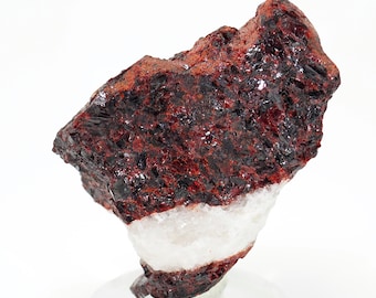 ニュージャージー州サセックス郡フランクリン鉱山地区産の方解石上の