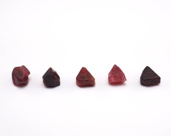 5pc Spinel crystals from Burma - 10ct / 6-7mm (523-37)