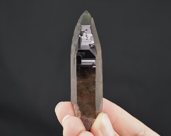 Smoky Quartz crystal point mineral specimen from Malawi - 32gm / 74mm x 18mm x 18mm (F24330-2) structure minerals