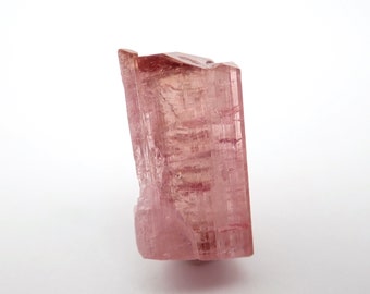 B7601 Russia 4.2ct 16mm x 6.2mm x 4.9mm Tourmaline crystal from Malkhan