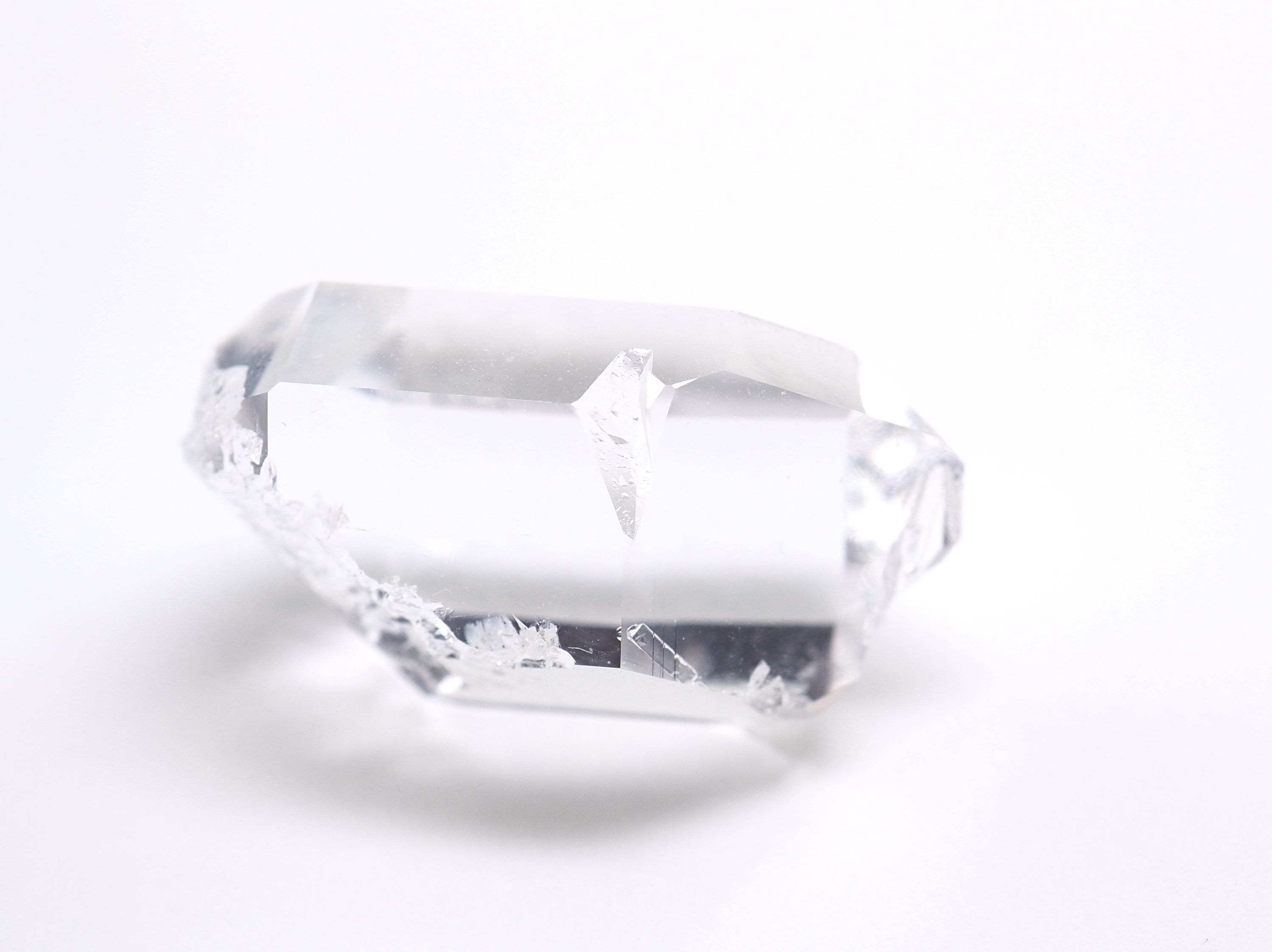 イタリア・カラーラ産クォーツクリスタル「ダイヤモンドクォーツ