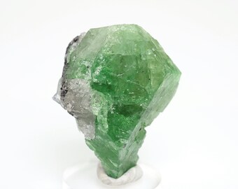 Tsavorite Garnet natural green crystal from Lelatema Mtns, Tanzania - 19gm / 33mm x 26mm x 27mm (F95131) structure minerals