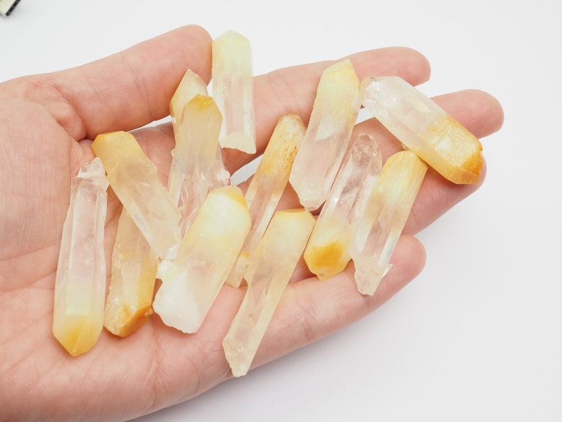 ONE Halloysite included Quartz crystal from Colombia select your size mango quartz point natural stone specimen 7.5-10gm / 31-42mm