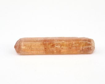 Topaz crystal from Minas Gerais, Brazil - 4.8gm / 39mm x 9mm x 7mm (F94150) structure minerals