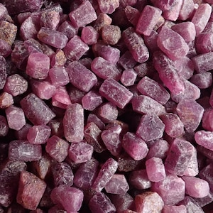 Ruby Corundum pink Sapphire crystals raw stones from Madagsacar - appx 5-12mm - rubies loose stones parcel lot structure minerals