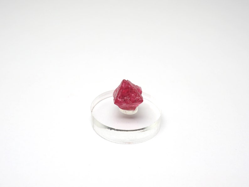 5.5ct 11mm x 8.5mm c 8.9mm Spinel crystal from Tanzania F78904