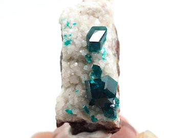 スミソナイト ツメブ鉱山、ナミビア 結晶鉱物標本 - Etsy 日本