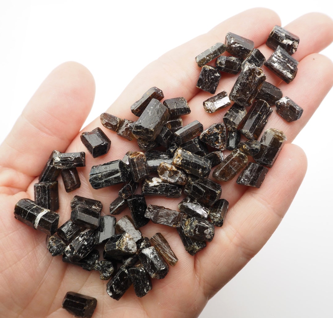 ネパール産ドラバイトブラウントルマリン結晶天然原石 - Etsy 日本