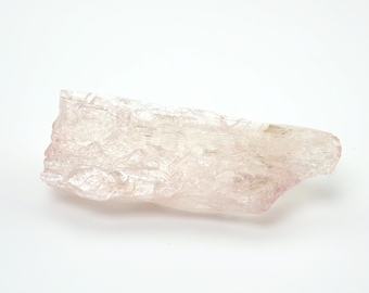 Spodumene crystal natural stone mineral specimen from Stewart mine, California, USA - 29gm / 55mm x 21mm x 17mm (F88321)