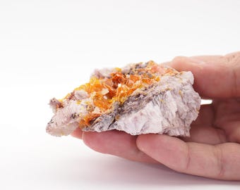 オレンジ色のウルフェナイト結晶（母岩）：アリゾナ州ローリー鉱山（69