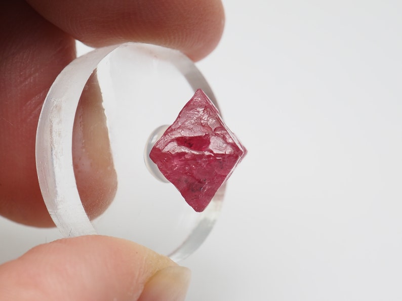5.5ct 11mm x 8.5mm c 8.9mm Spinel crystal from Tanzania F78904