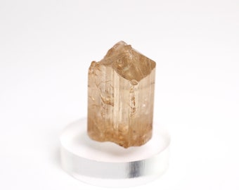 Scapolite crystal from Morogoro, Uluguru Mts, Morogoro Region, Tanzania - 3.7gm / 19mm x 10mm x 9mm (F92225) structure minerals