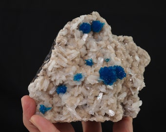 Cavansite crystals on matrix from Wagholi, India - mm (TUC24-00) structure minerals